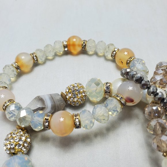 ALI KHAN glass beaded bracelet with rhinestone & pearl with tassel and gift box - Picture 7 of 7